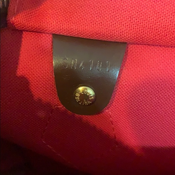 Louis Vuitton Speedy Bag - Picture 11 of 13